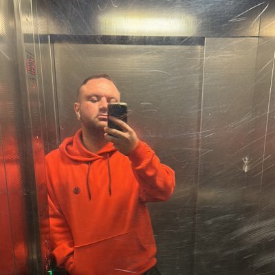 OguzhanCaliskan's profile picture. Kendi kendine konuşur.