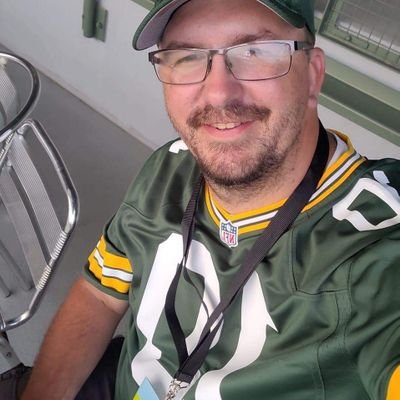 Son, Brother, Uncle, Friend, Die-hard Packers Brewers and Badgers fan
Unpaid Free agent Recruiter, THREE TIME Fantasy Football champion