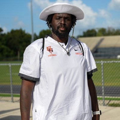 @BokeyFootball (Sanford, FL) Freshmen 🏈 Head Coach & @SHSFLAGFB Def. Coord. | ISS Teacher | @WSBears_PW Commissioner/ 11u HC | | 📧: coachbleejr@gmail.com