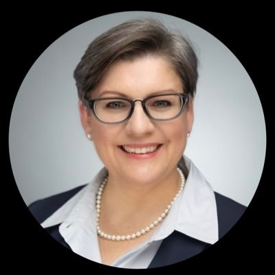 lorikirsch's profile picture. i am the juxtaposition of opposites.