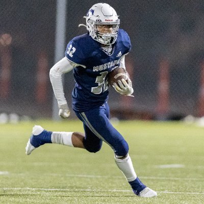 5'9 160 | Class '26, RB/ATH | Blue Valley Northwest HS | Honor Roll Student | 2 Sport Athlete | Freshman Offensive MVP, Jr Olympics Track Qualifier 100m & 200m.