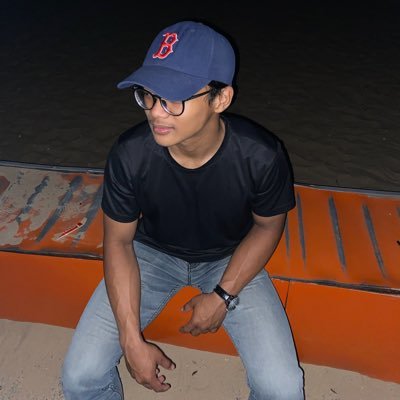 Life is short. Break your ego, forgive quickly, live truly, laugh loudly, have faith in self, never avoid anything which makes you smile ; @/4dhesign