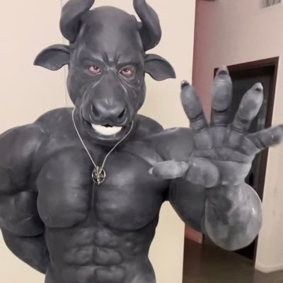 NSFW Living silicone demon bull incubus  living in LA! 😈😈 ⛓️⛓️