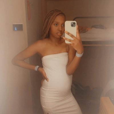 Name: LaQuincyia 💕 24 yrs old , A Mommy Of A Beautiful Princess 👸🏾 & Pup Mommy Of A Pittie .💙
