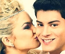 fã clube feito demonstrar meu amor pro casal mais lindo do mundo @lua_blanco e @aguiarthur fc feito no dia 03/11/11 e oficializado no dia 15/11/11 pelo thur