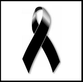 Hijo de Luis Benavides Martínez y Balbina Ydrogo, TSU en Informática, Lcdo. Ger. de Rec. Hum., Profesor en Informática, Comunicador Social, Ing. en Informática.