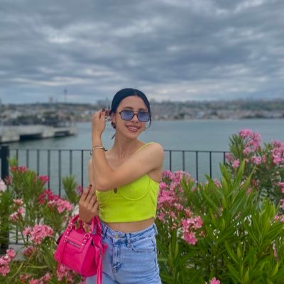 mell_demirci's profile picture. 