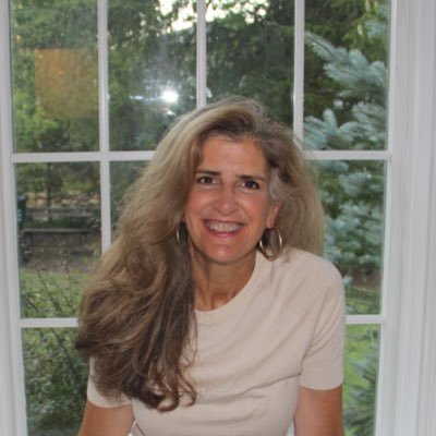 csinthemiddle's profile picture. CS Middle School Educator and Advocate.