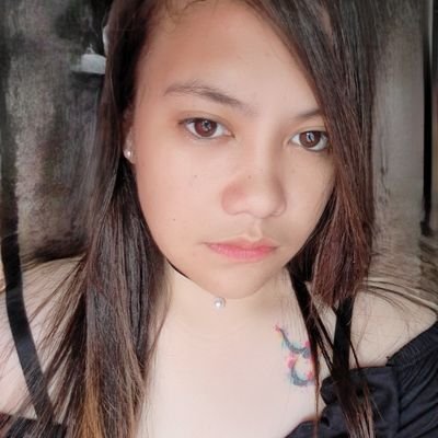 Janenitalla's profile picture. M E D I O C R E