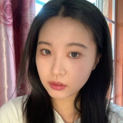 年輕陣,我哋愛得死去活嚟,可隨着年歲漸長,你就會發現,愛情並唔系生活嘅全部。善良,勤力,讀書,健身,讓自己變得更好才系人生最重要嘅事。