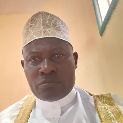 Sheikh Tijaniyyh ومدير العام لمؤسسة
غارااحراء
المرسسةالاساامية في اوغندا
GAARU_ALHIRAU
Islamic foundation in Uganda what's up no +256,772422663 ,