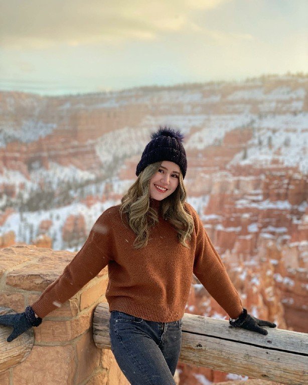 Studied crypto I'm in https://t.co/6JM5aQU1y8 last year, earned over $2M, achieved financial freedom, This has enabled me to kick-start my global travel plan!