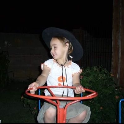 luanadord's profile picture. 