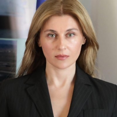 Chief of Staff of the Committee on Defense and Security of @Geoparliament; Previously with @NATO; @theGCSP & @UNIGE_en Alumna; architecture lover