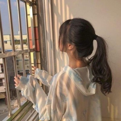 mozuku816338490's profile picture. 20めす / 160cm / Ecup / 通話したい / ゲーム好き / ツイ消し常習犯