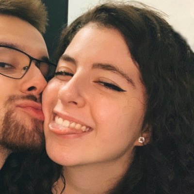 AdrieleCestari's profile picture. Literalmente as merdas mais idiotas que eu penso | @deschampsps