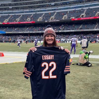 @IllinoisTech Advancement Associate. @ChicagoBears Monster Squad Captain. Sports Lover. ✶ ✶ ✶ ✶