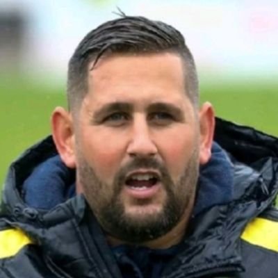 Colden Common 1st Team Head Coach, Gosport Borough youth u13 manager, Joint founder of Elite Development Coaching. Uefa C qualified. LOVE IPSWICH TOWN!!!!!