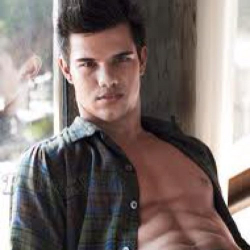 Cute_n_furry's profile picture. Im a wolf. Im sorta hot. #TwilightOrigins . Imprinted on @NaughtySheWolf. Shes my gravity.