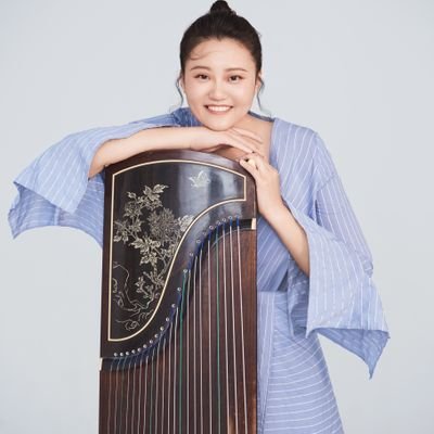 oueri_27's profile picture. ZHENG PLAYER
古筝演奏者 
中国音楽学院国楽系学部卒業 東京音楽大学修士終了
東京在住 日中両国語レッスン可 今古筝レッスン無料体験中