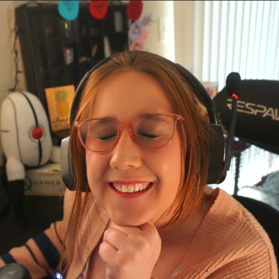 Sorta sweaty, sorta casual horror/variety streamer on Twitch | Aspiring Photographer | Partnered with @gameradvantage use code SPOON |sweetiespoon@gmail.com