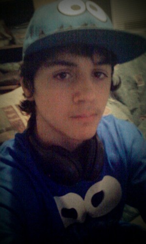 VSx_Sweet_Treat's profile picture. I trickshot..play mw2 almost everday. I like getting killfeeds too. I skateboard....and just like having fun