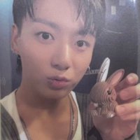 ًmacie⁷ (@jkluvvbot) 's Twitter Profile