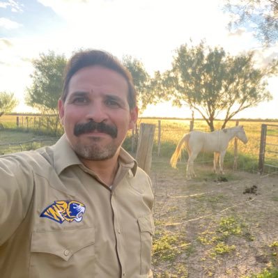 Encargado de Primarias Federales de la SEP Nuevo León/ Autenticos Tigres Football Uanl Scout Recruit / Osos LFA Coach /Bengals Fan Enfermon