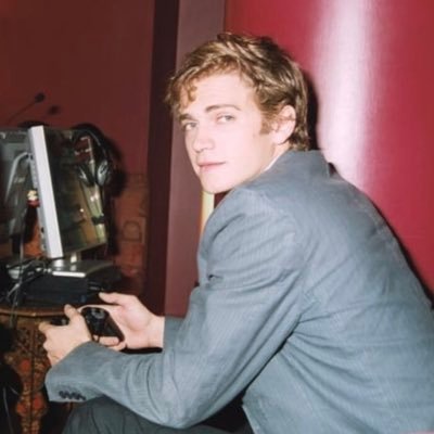 brongulusif's profile picture. Fart School Graduate/Professor Khalifa’s Dean’s List/gifcaptioner extraordinaire