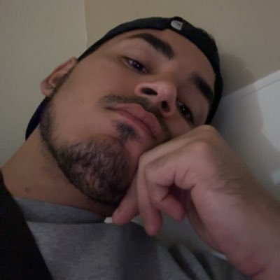 CL4UDI014's profile picture. Puedo parecer deprimente pero soy tiernito por dentro