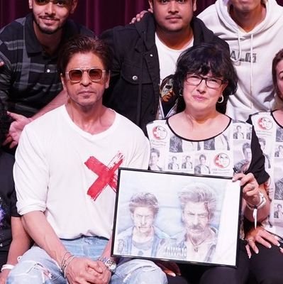 I ❤️ the life ❤️ my family ❤ my 🐩🐩 ❤ SRK 💖 I'm the admin of @SRKUniverse_CH🇨🇭❤ 🇮🇳 and the founder of https://t.co/cMWIroxAr4