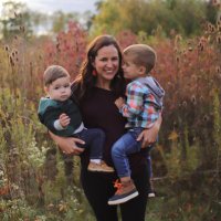 Megan Holcomb (@megan_florea) 's Twitter Profile Photo