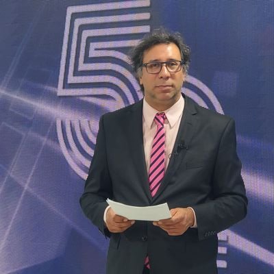 fabricionavone's profile picture. Periodista. Escribo desde Rosario para @LPOArg y conduzco @52MINUTOSOK