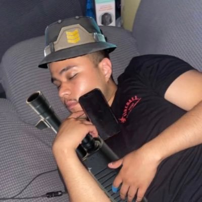 Chessitooo's profile picture. Try it