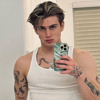 ⠀
⠀
⠀⠀ ⠀ chɑmɑ ᴛeu vulgo
⠀⠀⠀⠀⠀ ˗ˋ 𝐌 𝐀 𝐋 𝐕 𝐀 𝐃 𝐀̃ 𝐎 ˎ˗
⠀⠀⠀⠀⠀