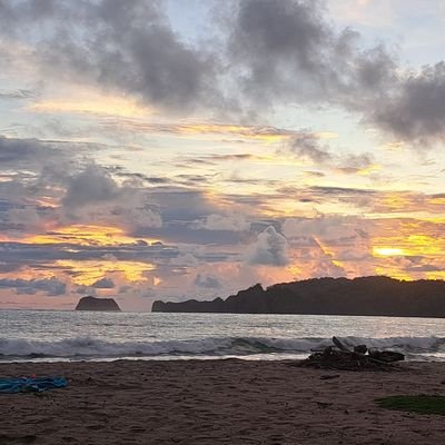 RapinoRobert's profile picture. Hair Stylist, Self employed.