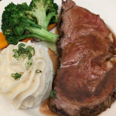 Steak and Tech Podcast. Streaming on KICK and available to listen on your favourite podcast platform.