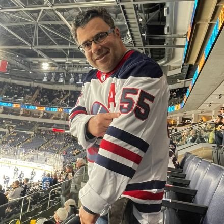 Passionate Jets fan since WHA. Proud season ticket holder, Winnipegger + owner of small engineering firm. Love old school ways + its hard work ethic. #NHLJETS