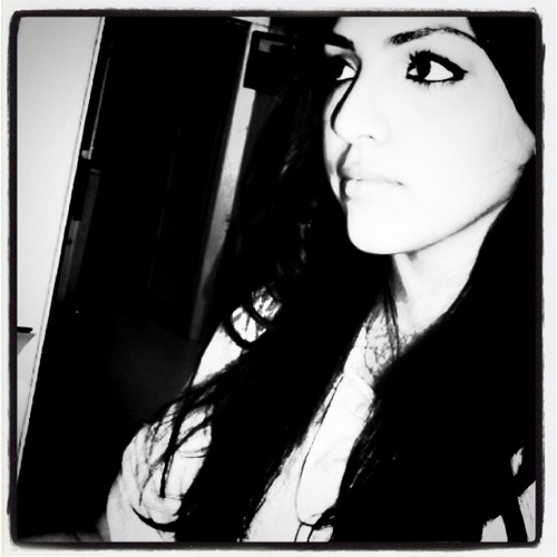 HeyCely's profile picture. 