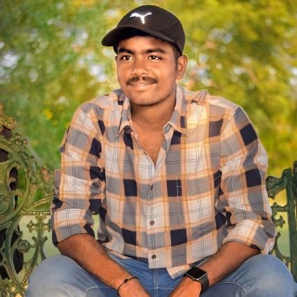 vr5285677's profile picture. 