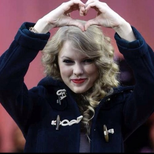 lovealicexo's profile picture. lost in wonderland