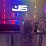 DvLisa11's profile picture. Pretty much always at a concert 🤦‍♀️ If you’re not Aston Merrygold or Sam Craske I’m not interested 💁‍♀️