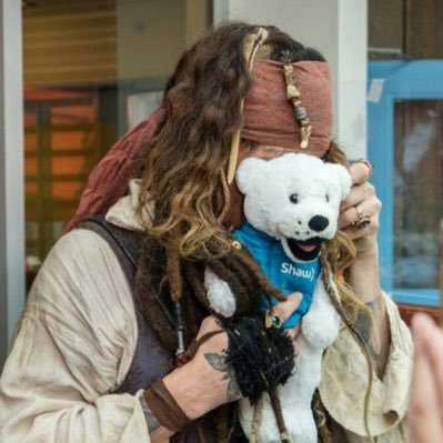 趣味は映画鑑賞🎬→ハリーポッター、スターウォーズ、パイレーツオブカリビアン 、ジブリ| 好きな俳優🫶🏼→ジョニー・デップ、ジェイソン・ステイサム | アニメ→呪術廻戦(とくに五条悟、七海建人💕)、ワンピース(シャンクス❤️) | 音楽→K-pop(BLACK PINK) | フォロバ100です気軽にどうぞ!