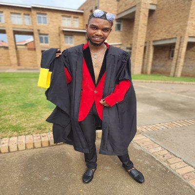 ♍ Virgo ♍
Media and Communication Student 👨🏾‍🎓
Liberated and learning to love myself more 💕😊👏🏽