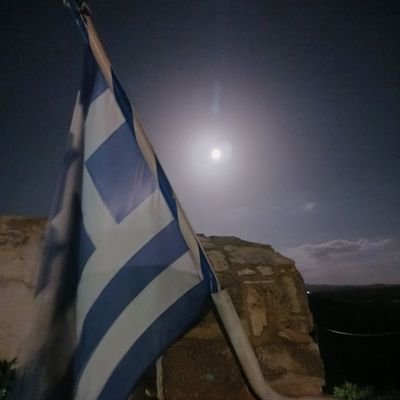 Lanos_Mewit's profile picture. you are a soul that gave wings to my heart 🖤👣🖤