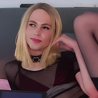 NL • Permanent caged clit ⛓️ • Feminized sissy girl • Owned by the internet 🌐 DM on Fansly only 💌