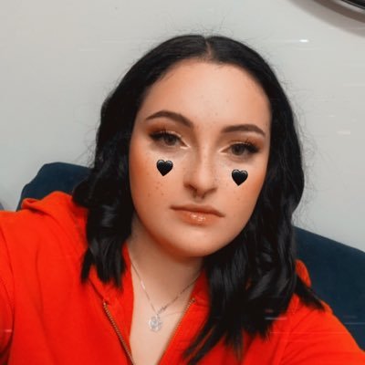 allysloane's profile picture. 👁️👄👁️