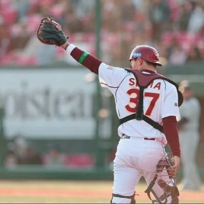 nanakota75's profile picture. 関東鷲🦅MyHERO #37 #7 #58 #48 主は楽天の総じて野球ファン⚾️ 中継ぎ陣が好きで仕方がない！2025年現地6勝6敗 12球団🆗 フォロー大歓迎です！