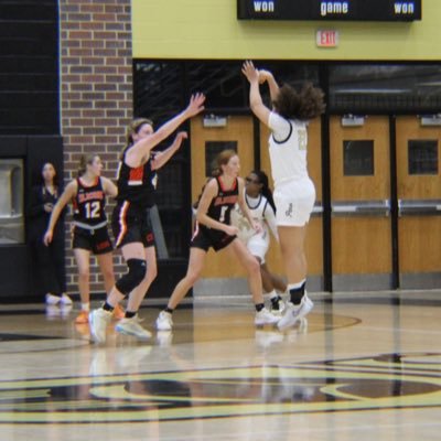 H.S.: @PennGBB ‘25 #22💛🖤. AAU: @vjhalways100