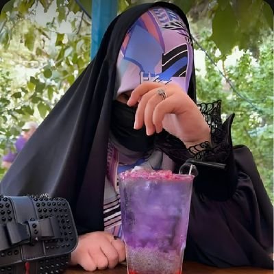 شبمـو صبـح میڪنم ، به امید فـردایی که قهرمانش خودمم🦋💗ـ!️
فالو=بڪ ✌️